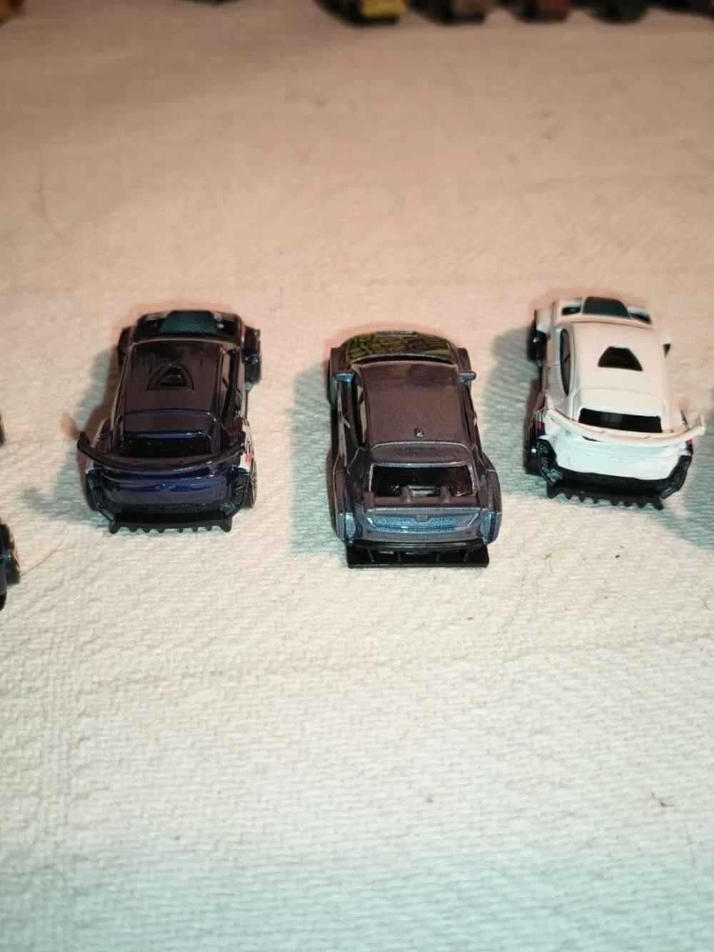 HOT WHEELS FORD MUSTANG 5-CAR LOT – MACH-E 1400 & MUSTANG GTD